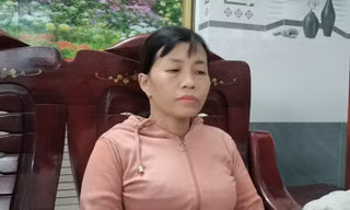 Lốc xoáy đánh chìm 2 tàu cá: Vợ bật khóc khi nghe tin chồng được cứu sống trong vụ 15 ngư dân mất tích trên biển