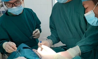 Thanh niên đứt lìa tay, dập phổi do kíp nổ 