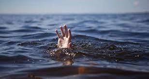 Nam sinh lớp 8 mất tích khi lao ra biển cứu bạn đuối nước