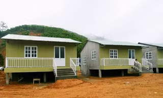 Ông Đoàn Ngọc Hải chuyển thêm tiền, hứa dự tân gia nhà tình thương ở Nam Trà My 