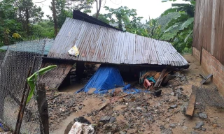 Số liệu cập nhật 110 nhà sập, gần 3.000 nhà bị hư hại tốc mái do bão số 4 tại Quảng Nam 