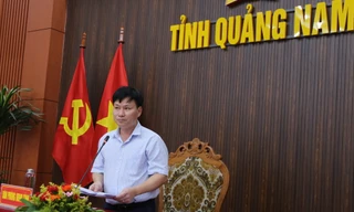 Ngộ độc bánh mì Phượng, sâm giả, miễn nhiệm chức danh cựu Phó chủ tịch Trần Văn Tân làm nóng họp báo