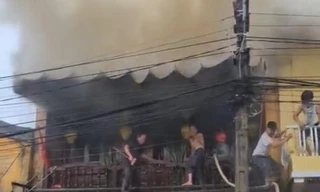 Cháy lớn ở cửa hàng lưu niệm trung tâm phố cổ Hội An