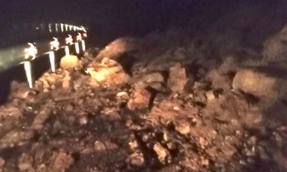 Quảng Nam: Sạt lở tại đèo Le, giao thông tuyến DT 611 bị chia cắt