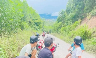 Phát hiện người đàn ông chết trong tư thế treo cổ trong rừng