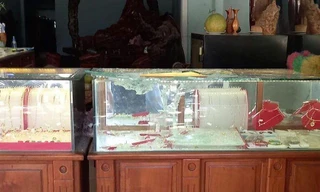 Nghi phạm cướp tiệm vàng ở Quảng Nam tìm đến nhà trưởng công an huyện đầu thú