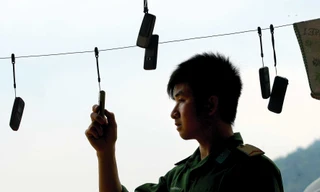 Về nơi điện thoại treo… dây phơi