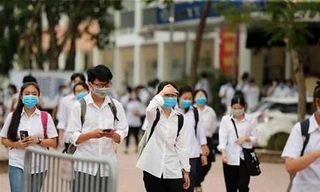 Học sinh 8 quận ở Hà Nội dừng học trực tiếp 