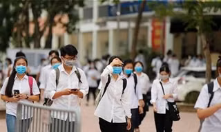 Học sinh 8 quận ở Hà Nội dừng học trực tiếp 