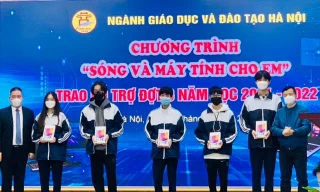 5 học sinh đại diện 2000 em nhận hỗ trợ đợt 6 của Chương trình