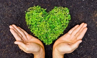 Thiên Hà ơi, Nhân văn là NHÀ, luôn bên em! 