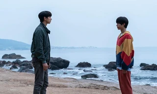 Làm sao cưỡng lại sức hút của hai nam thần cực phẩm trong 'Seobok - Người nhân bản'?