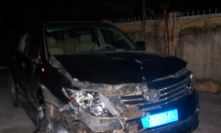 Xe ô tô gây tai nạn hàng loạt.