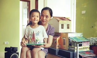 Nguyễn Hoàng Điệp và con trai.