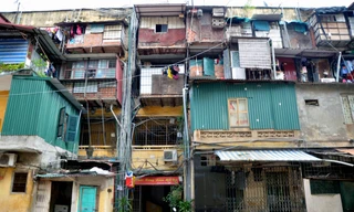 'Mạng nhện' ống nước bủa vây chung cư Hà thành