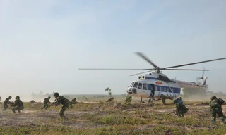 Đặc công, đặc nhiệm khổ luyện rèn quân