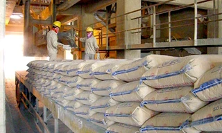 Vì sao tiêu thụ xi măng giảm mạnh?