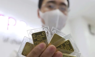 Giá vàng giảm mạnh