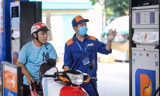 Chiều nay, giá xăng giảm hơn 1.200 đồng/lít