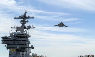 Máy bay không người lái lần đầu cất cánh từ tàu sân bay