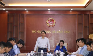 Bí thư T.Ư Đoàn, Chủ tịch Hội đồng Đội T.Ư Nguyễn Ngọc Lương phát biểu tại buổi làm việc.