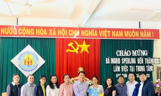 Đoàn giám sát T.Ư Đoàn do anh Nguyễn Ngọc Lương, Bí thư T.Ư Đoàn, Chủ tịch Hội đồng Đội T.Ư làm trưởng đoàn đã đến thăm, tặng quà Trung tâm Bảo trợ và Công tác xã hội tỉnh Kon Tum.
