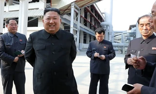 Nhà lãnh đạo Triều Tiên Kim Jong-un xuất hiện tại lễ khai trương nhà máy phân bón ở Suchon.