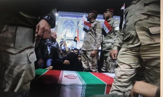 Thi hài tướng Soleimani đã được đưa về đất Mẹ Iran.