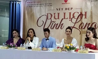 Á hậu Huyền My, siêu mẫu Minh Tú ( từ phải sang) trên ghế nóng giảm khảo vòng sơ khảo “ Người đẹp Du lịch Vĩnh Long”