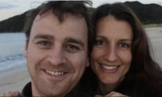 Trước khi qua đời vì u não, nữ luật sư Lacertia và chồng đấu tranh không mệt mỏi cho đạo luật này.