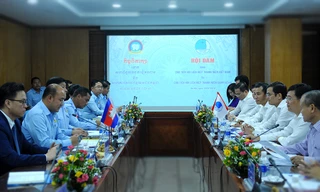 Chủ tịch T.Ư Hội LHTN hai nước Việt Nam-Campuchia hội đàm