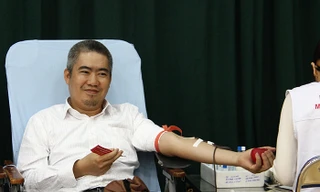 Blouse trắng vì người bệnh cần máu