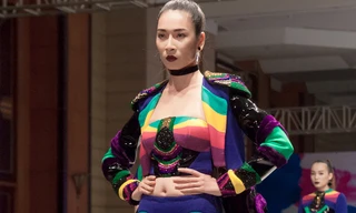 Dàn mẫu trẻ diện thiết kế lạ lên sàn bảo vệ... ong