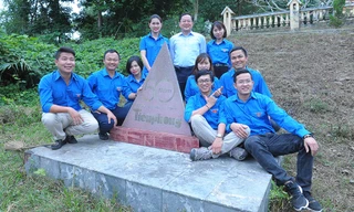 Tuổi trẻ Tiền Phong về Bản Dõn - nơi ‘chôn nhau cắt rốn’