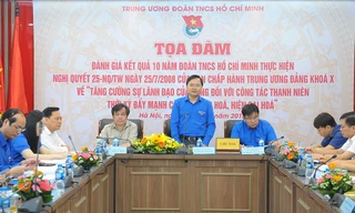 Bí thư thường trực T.Ư Đoàn Nguyễn Anh Tuấn phát biểu tại toạ đàm