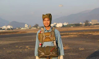 Phi công Nguyễn Văn Thuận là đề cử Gương mặt trẻ Việt Nam tiêu biểu năm 2018. Ảnh: NVCC