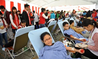 Hàng nghìn bạn trẻ Hà thành đội mưa hiến máu