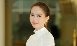 Hoa hậu Đặng Thu Thảo hướng dẫn thí sinh luyện cười