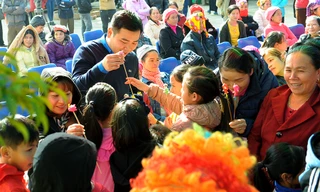 'Ngày chủ nhật cho em' đến với bệnh nhi Sơn La