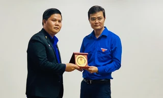 Bí thư T.Ư Đoàn tiếp đoàn học viên lớp bồi dưỡng cán bộ Đoàn thanh niên Lào