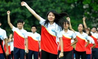 Nữ sinh Thuỷ lợi khoe sắc với vũ đạo flashmob