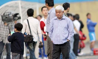 Vung tay quá trán, bóng đá Việt lãnh hậu quả