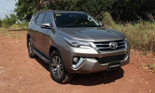 Toyota Fortuner nhập khẩu có giá bán không được như kỳ vọng