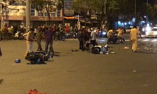 'Xe điên' gây tai nạn liên hoàn tại Hàng Xanh, TP HCM.