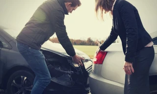 Kinh nghiệm lái xe đường dài tránh tai nạn thảm khốc