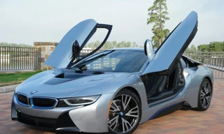 BMW i8 hiện tại vẫn đang trang bị động cơ 1.5L 3 xi-lanh.