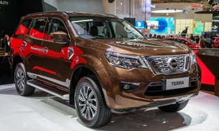 Hình ảnh thực tế Nissan Terra tại triển lãm GIIAS.