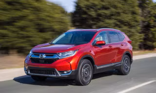 Honda CR-V 2018 vẫn còn khá hot trên thị trường.