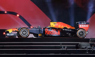 Siêu xe đua F1 của đội Red Bull mới xuất hiện tại Hà Nội ngày 7/11.