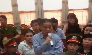 Ông Ninh Văn Quỳnh tại tòa.